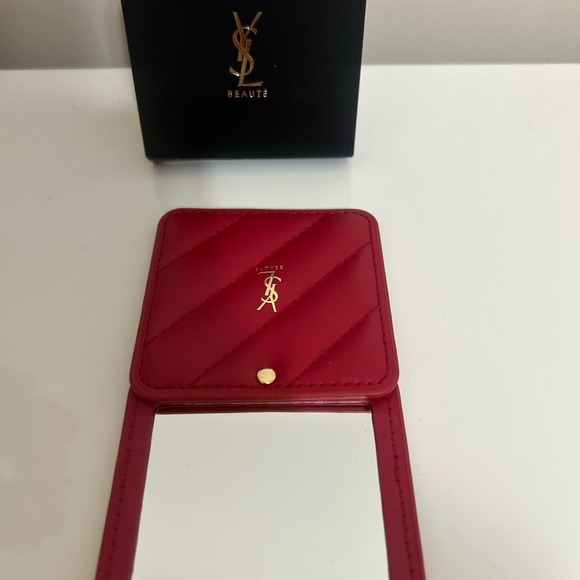 Yves Saint Laurent Rouge Quilted Mirror - Picture 3 of 5